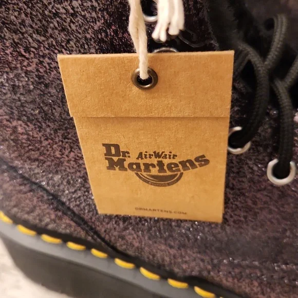 🔥 NWT Dr. Martens Jadon Faux Fur-Lined Distressed Metallic Platform Boots 7 - Picture 5 of 7